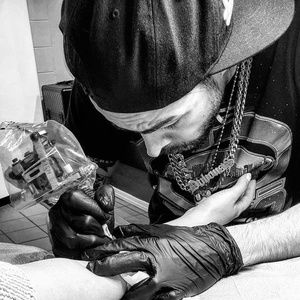 Meet your Posher, Dvhouskasur